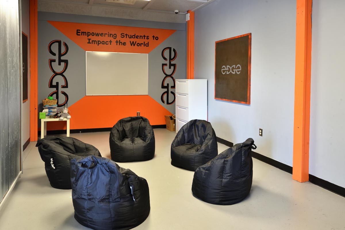 EdgeFacility-07 EdgeFacility-07